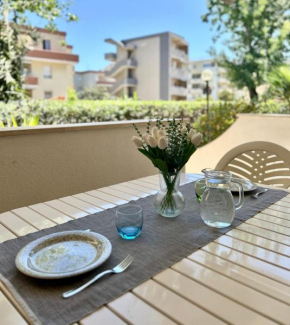 Nura's - Casa Flor Seaside
